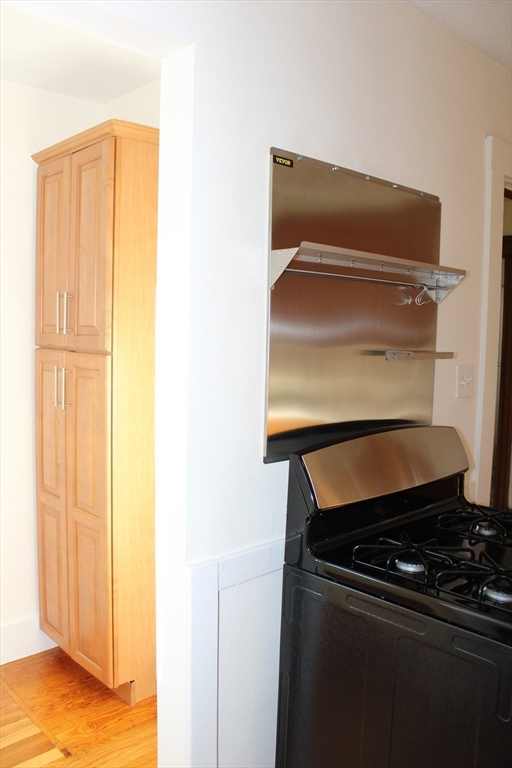 72 Bradford Rd, Watertown