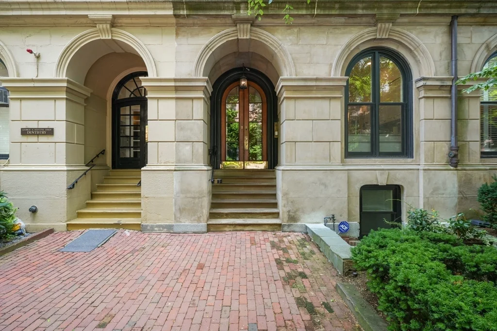 28 Marlborough St, Back Bay