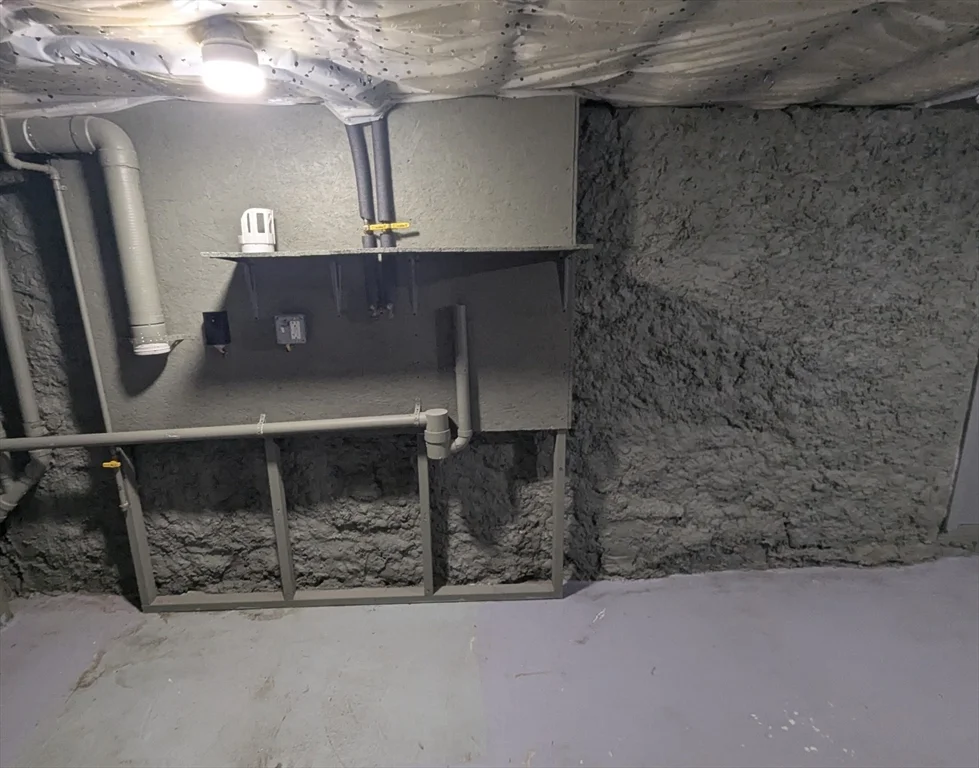 59 Davis, Fall River