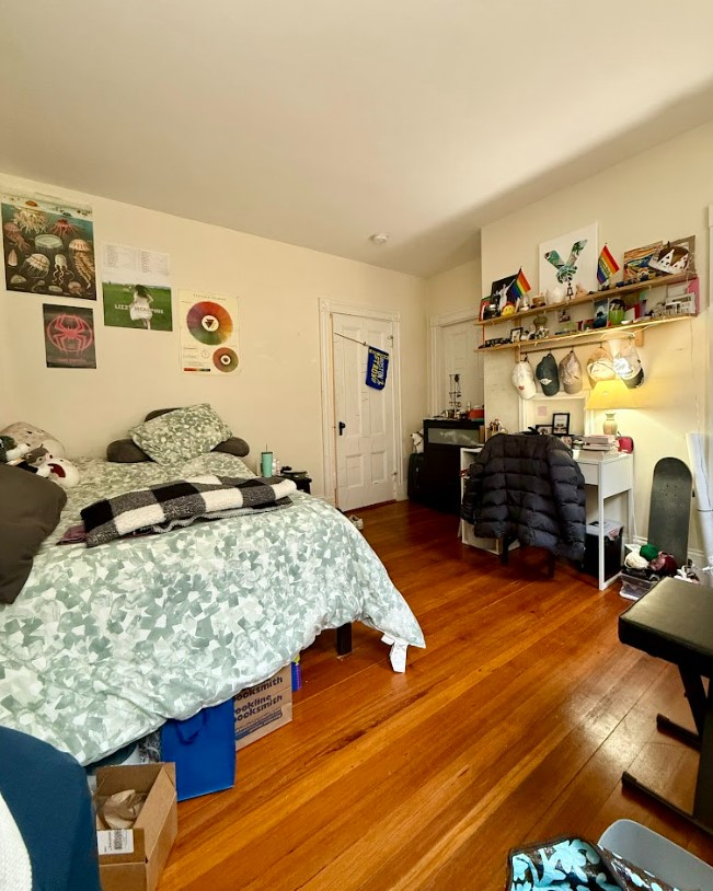 68 Hillside St, Mission Hill