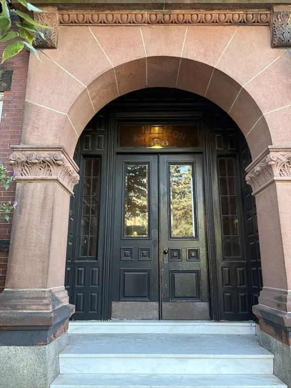 128 Magazine St, Cambridgeport