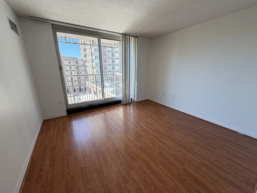 10 Museum Way, East Cambridge