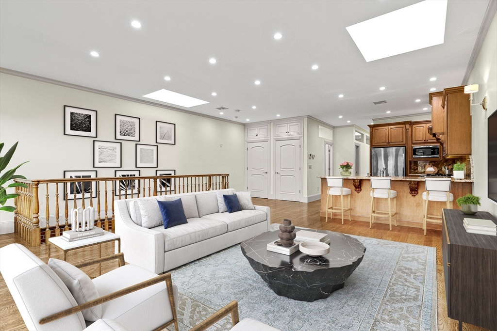 330 Newbury St, Back Bay