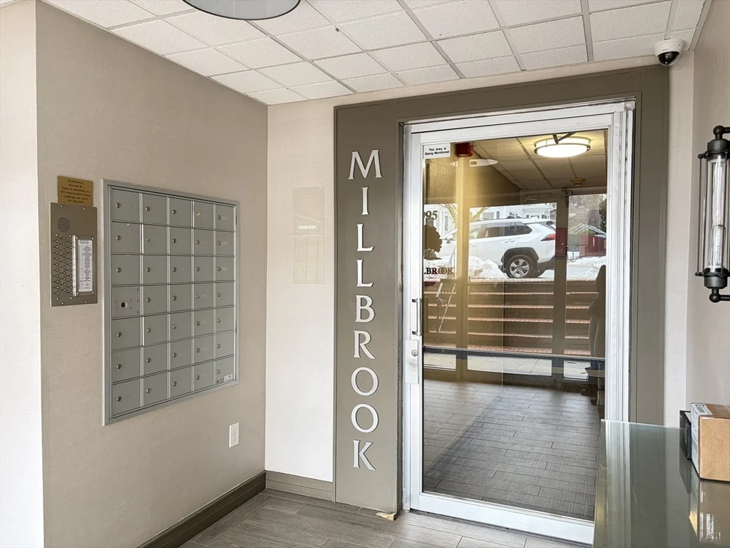 995 Mass Ave, Arlington