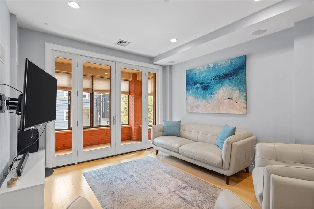 152 Old Colony, South Boston