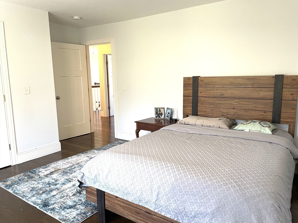 884 Chestnut St, Waban