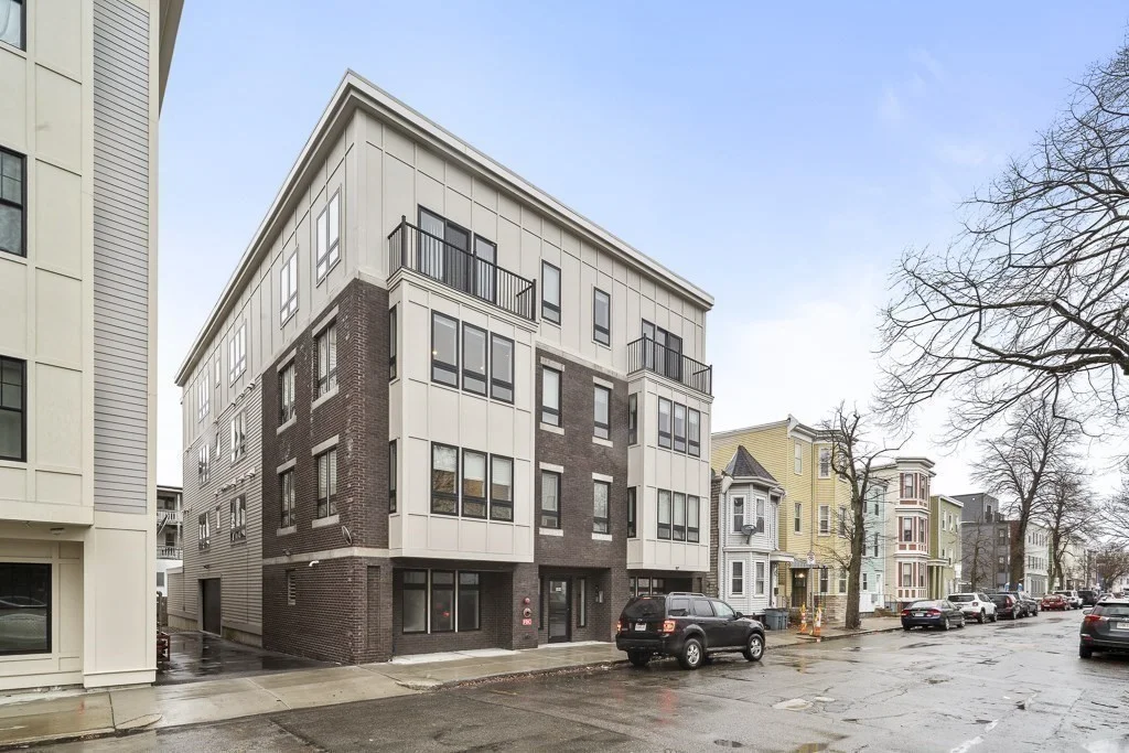 194 Havre St, East Boston
