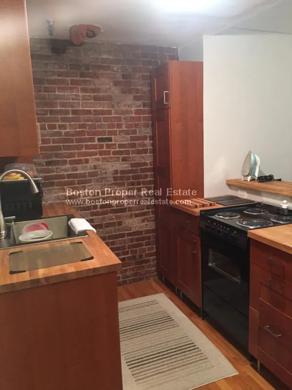 274 Marlborough St, Back Bay