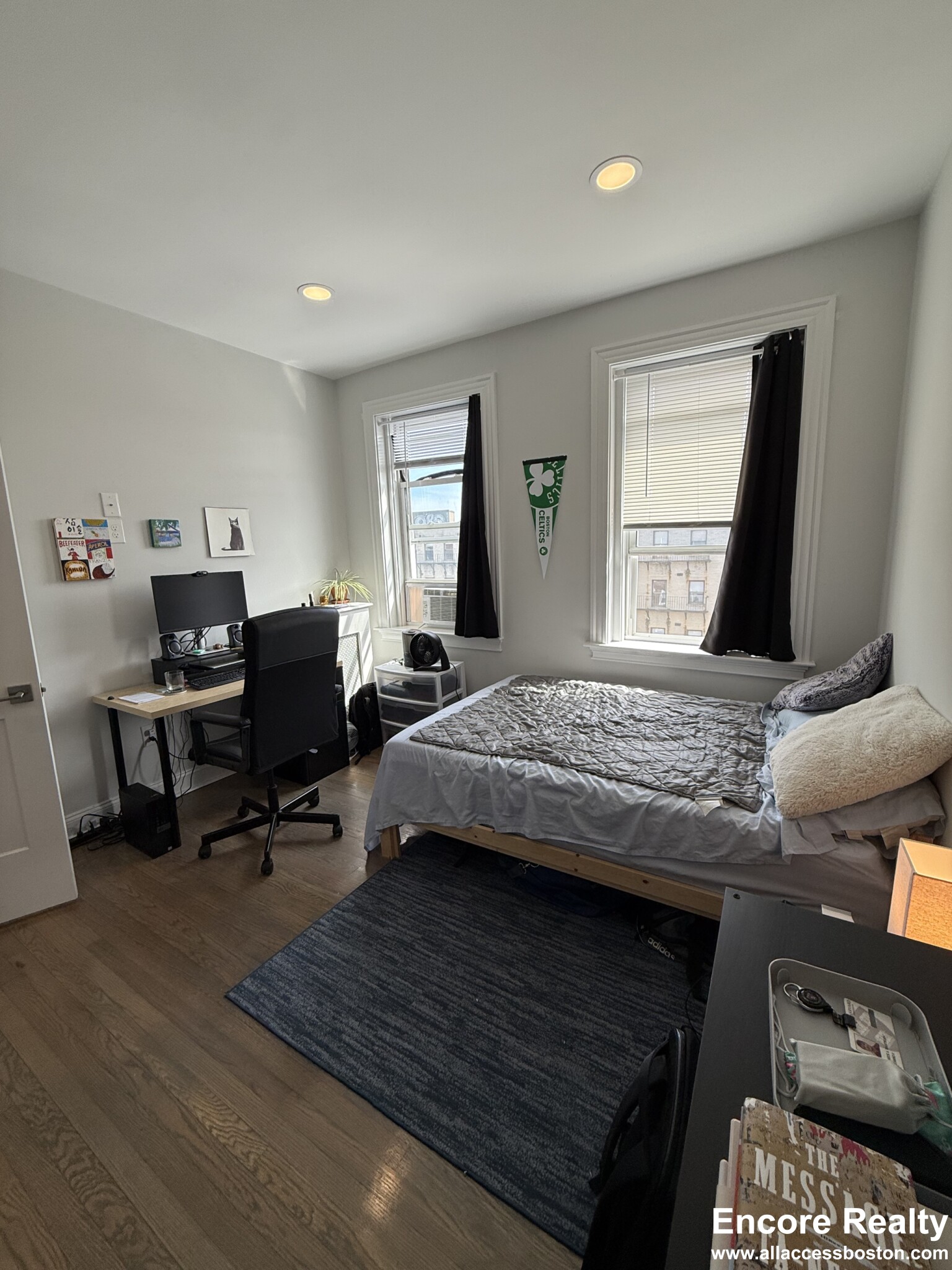 28 Queensberry St, Fenway