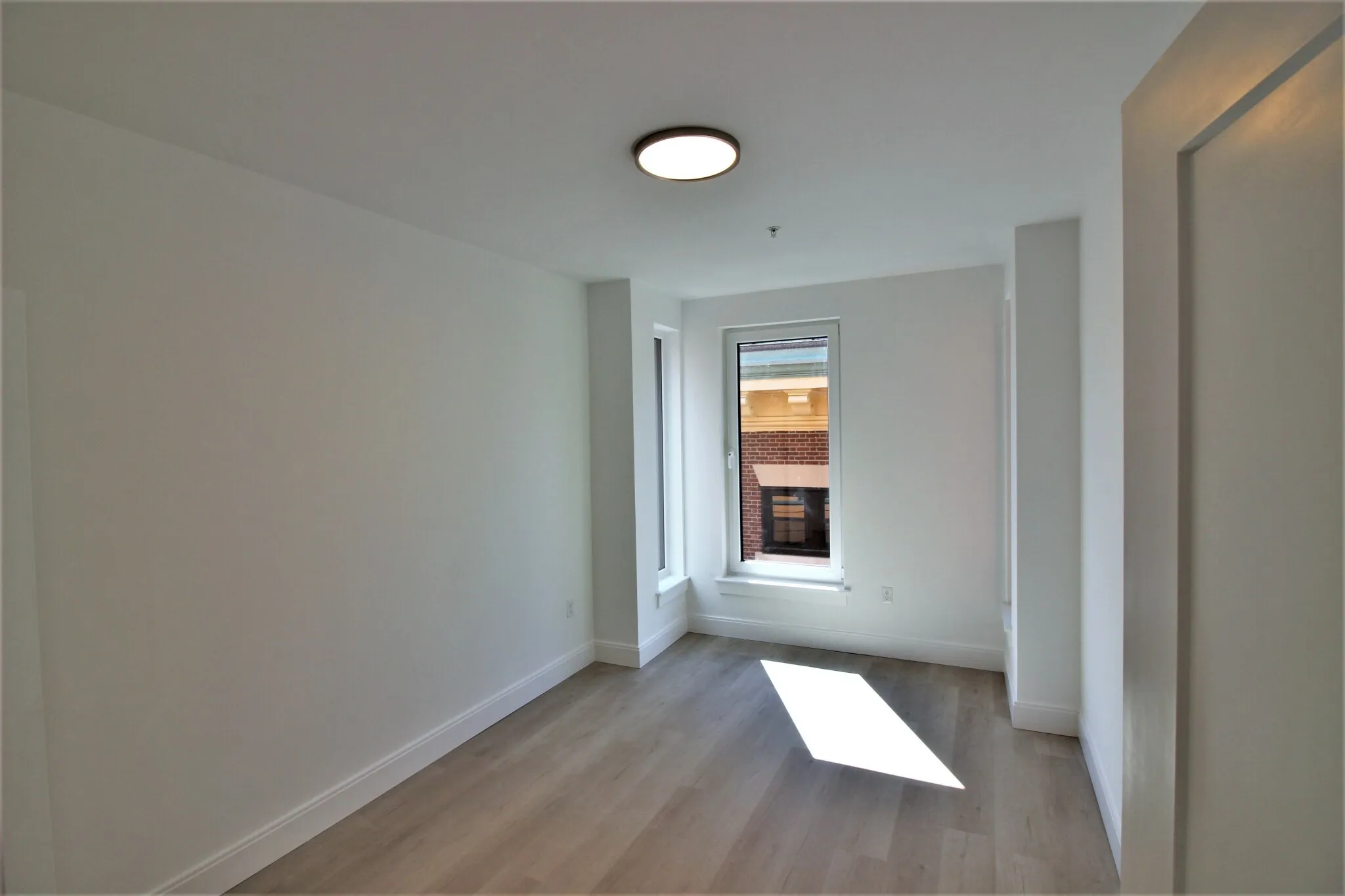 1 Newcomb St, Roxbury