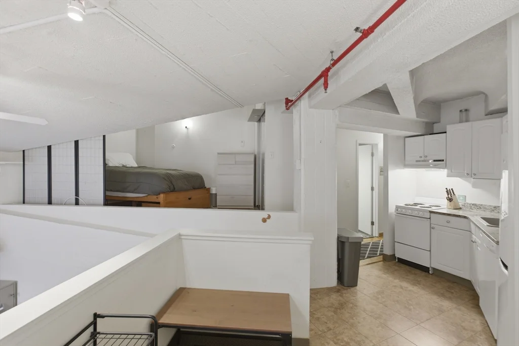 12 Stoneholm St, Back Bay