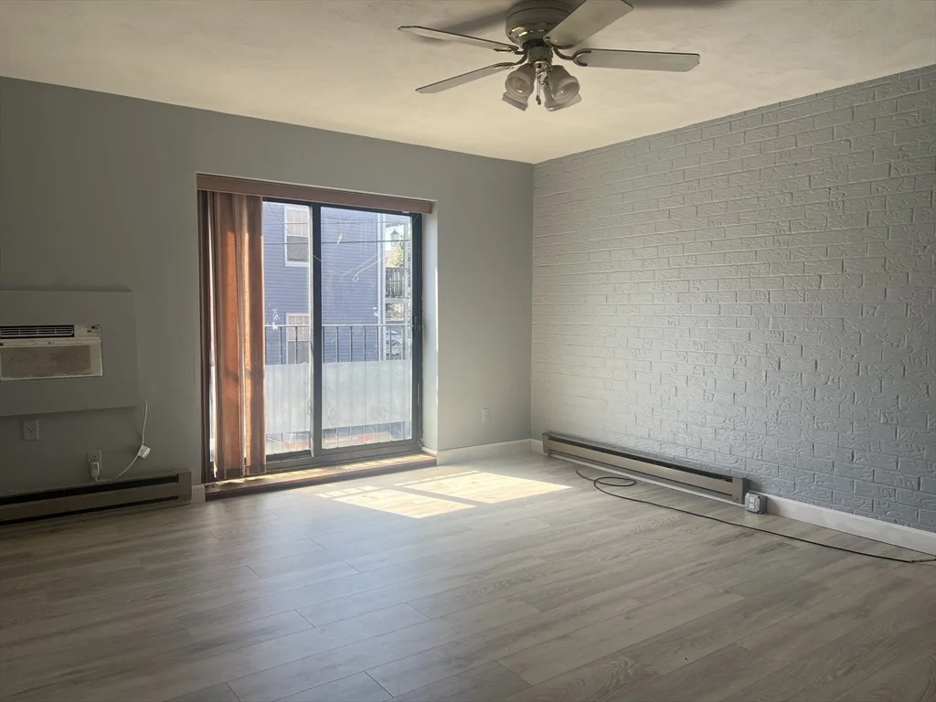 222 Winthrop Shore Dr, Winthrop