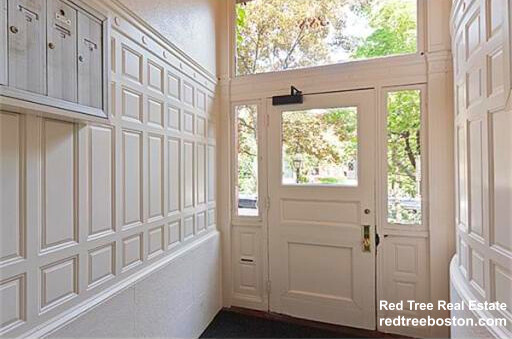 388 Marlborough St, Back Bay