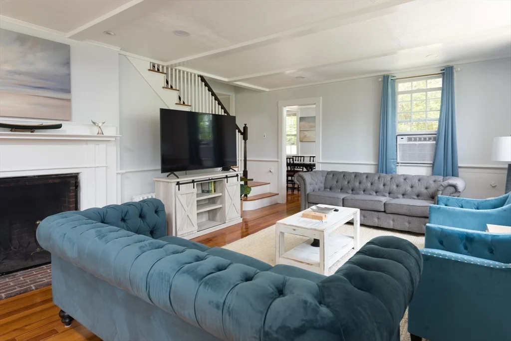 16 Jefferson Shores Rd, Cohasset Narrows