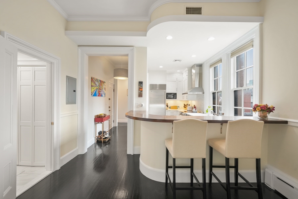 285 Clarendon St, Back Bay