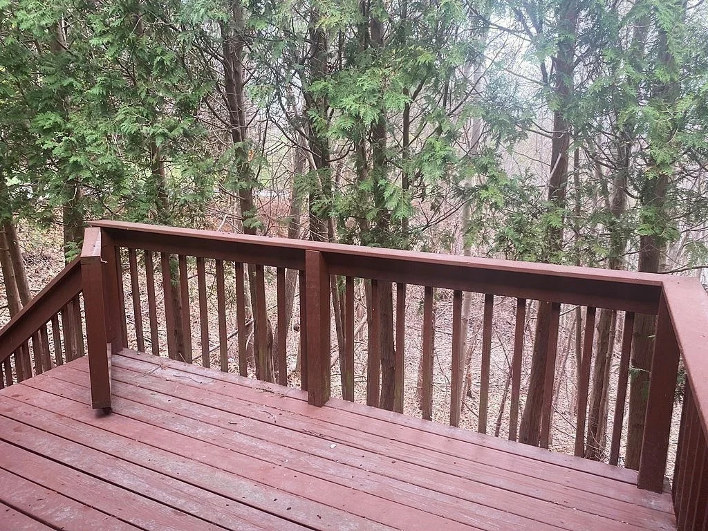 30 E Bluff Rd, Ashland