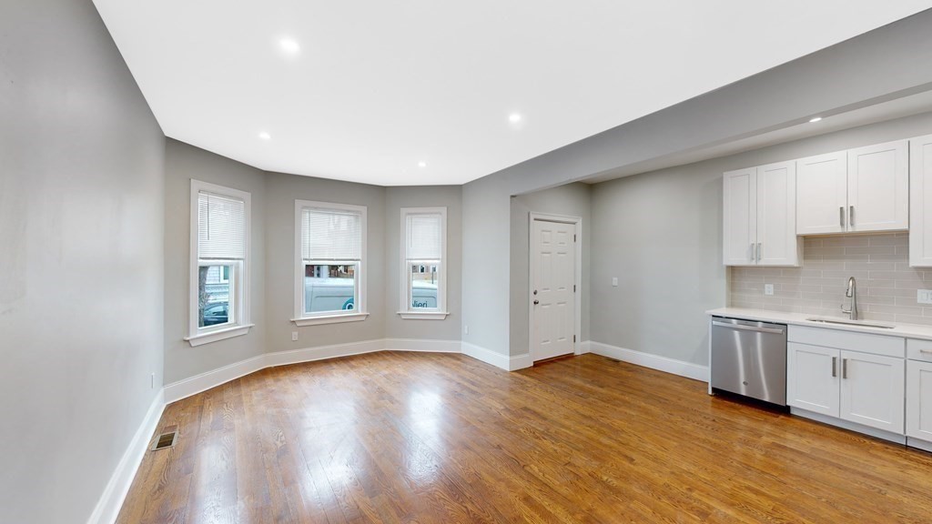 55 Mount Vernon St, Dorchester