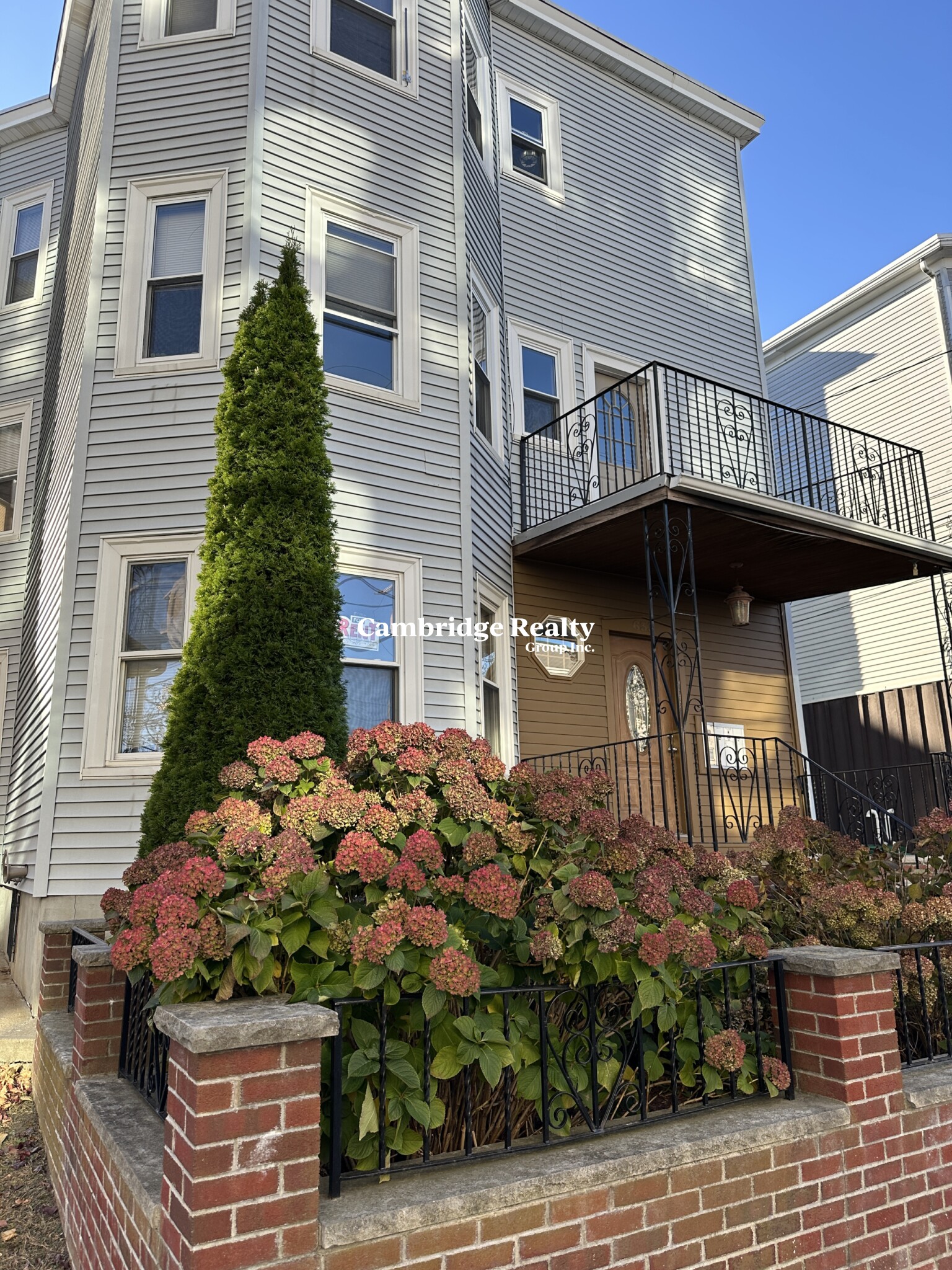 633 Boston Ave, Medford