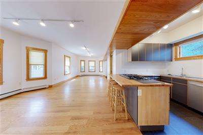 180 Columbia St, The Port