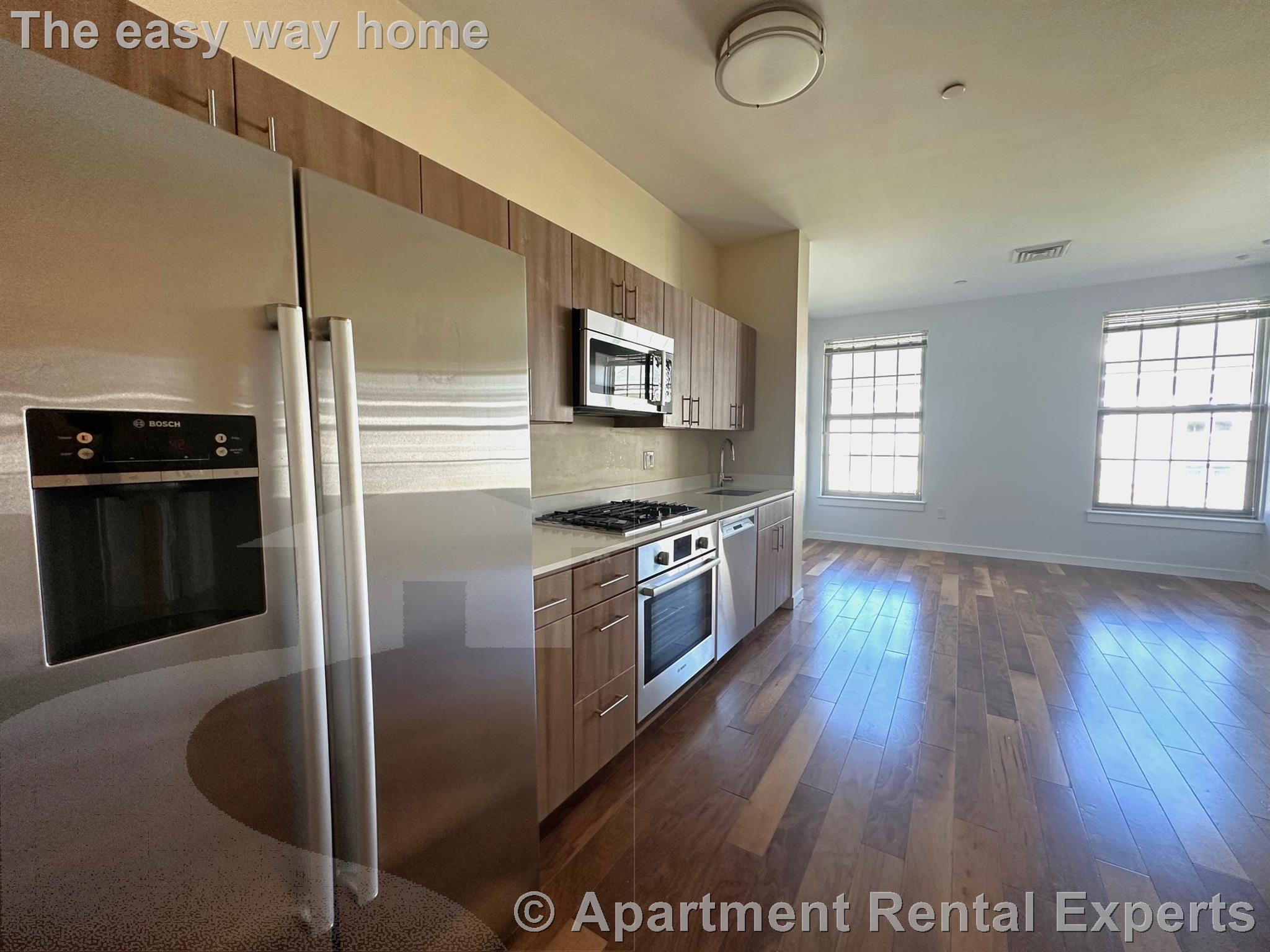 45 1st Ave, Charlestown