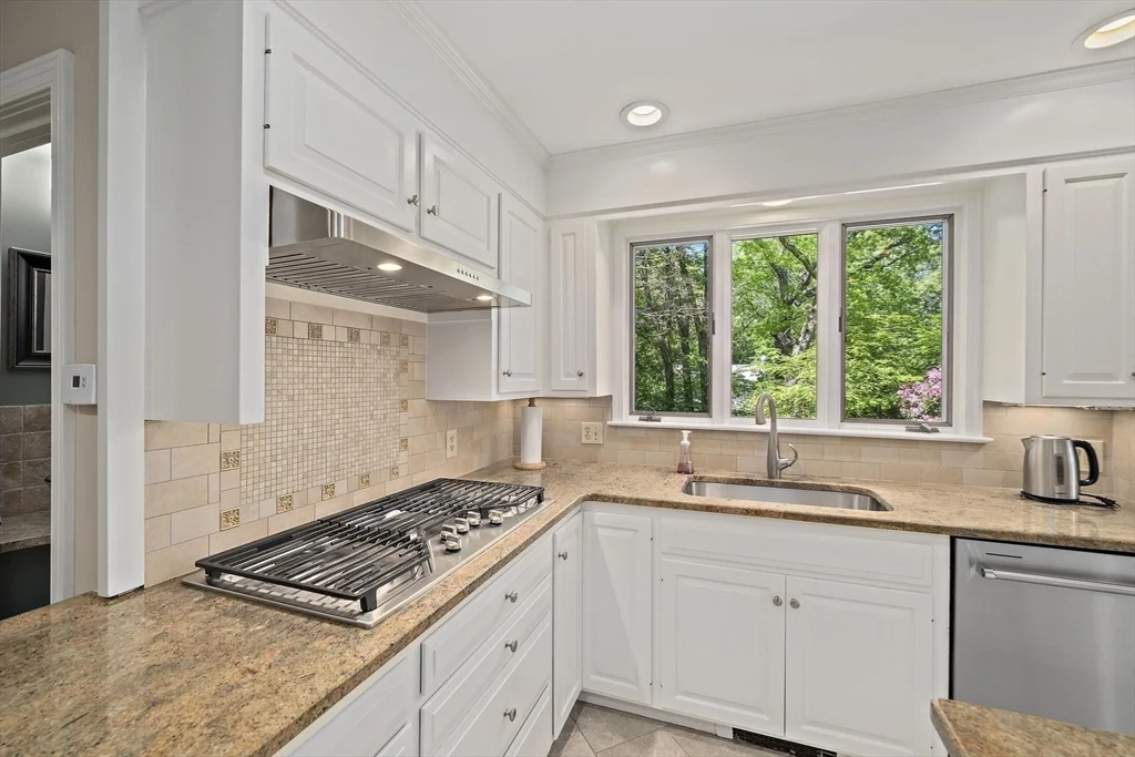 19 Ridge Rd, Newton