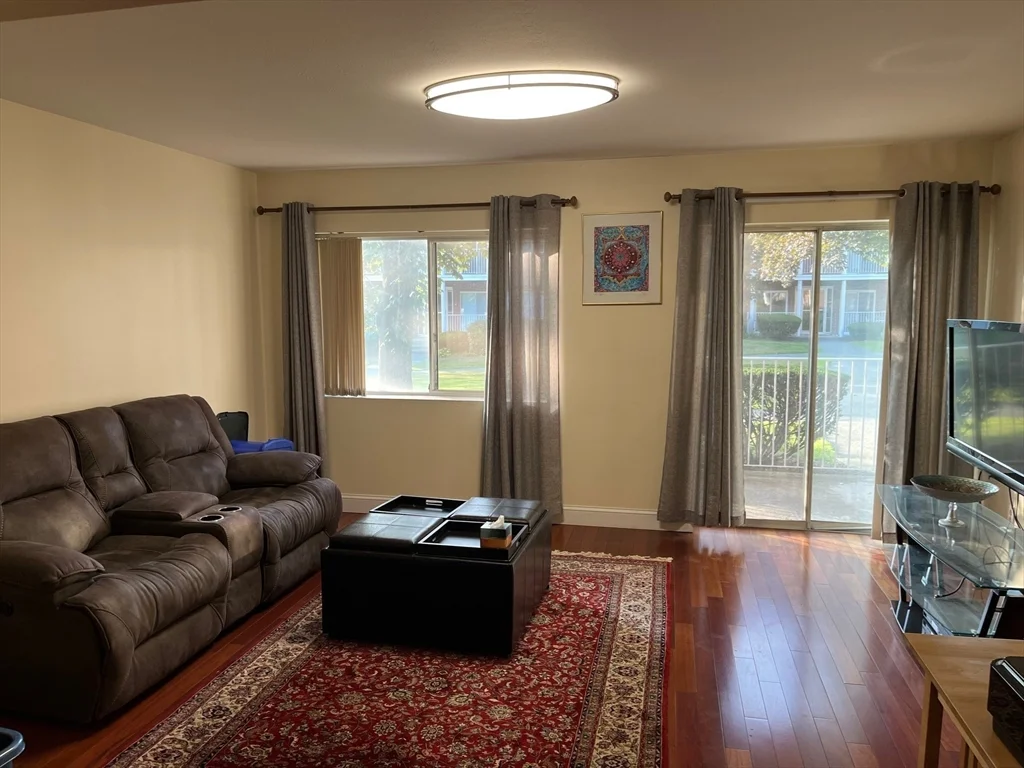 49 Bayberry Dr, Sharon