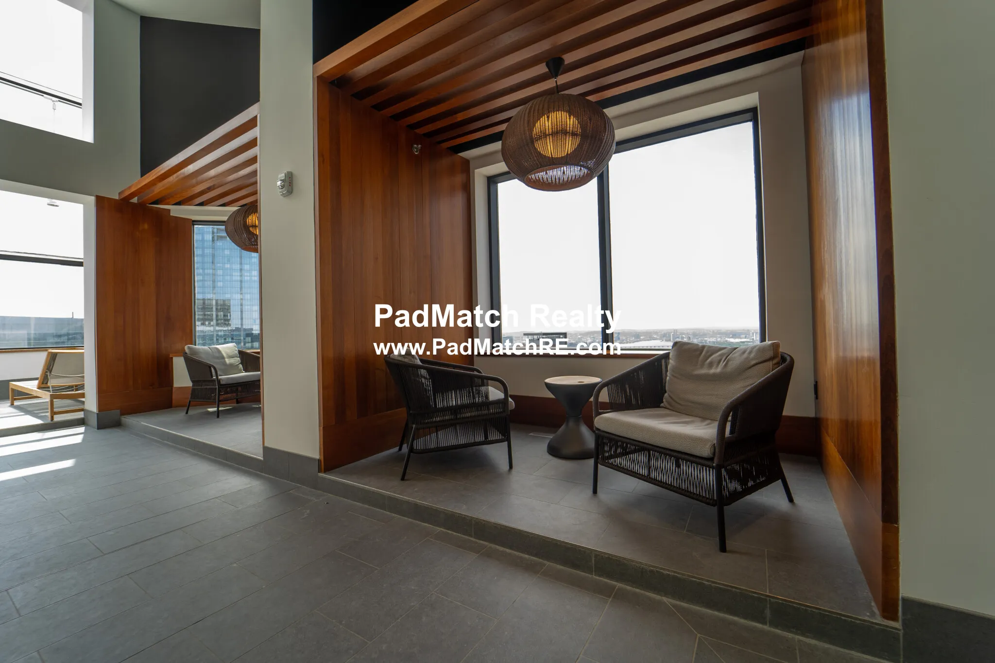 1 Devonshire Pl, Downtown