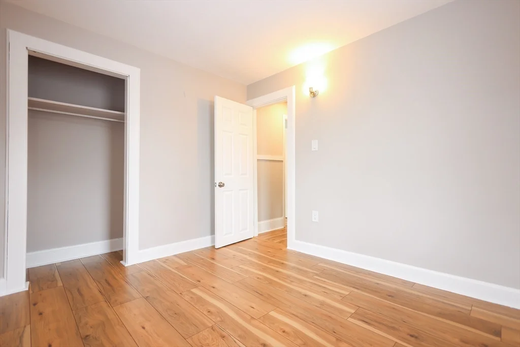 31 Graham St, Quincy