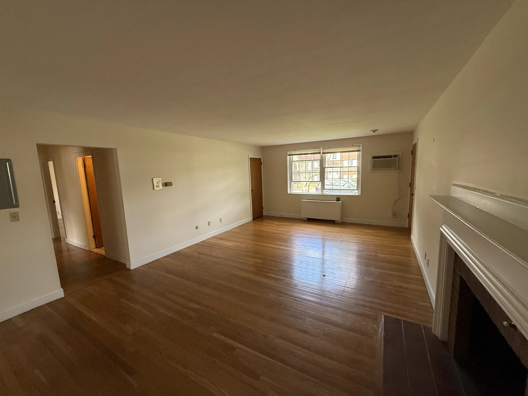 31 Captain Parker Arms, Lexington