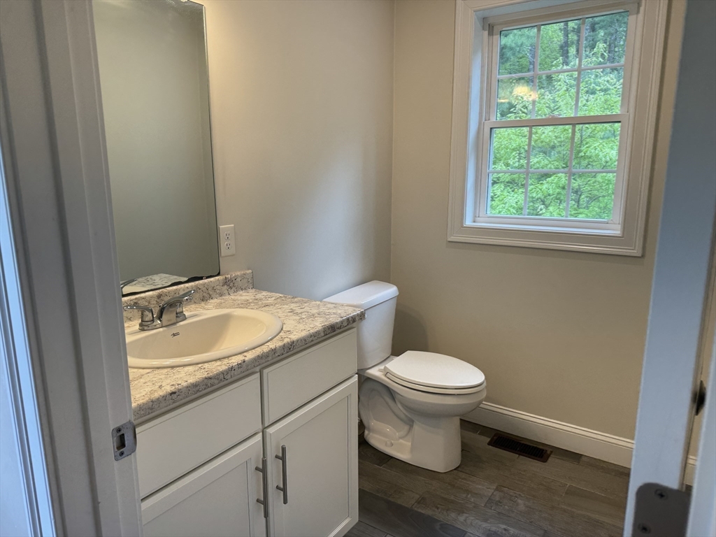 59 Wenham Rd, Carver