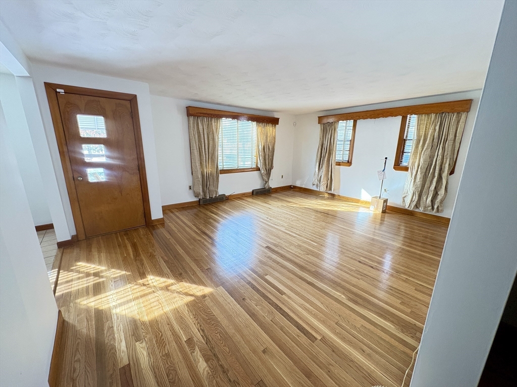 4 Easement Rd, Tewksbury