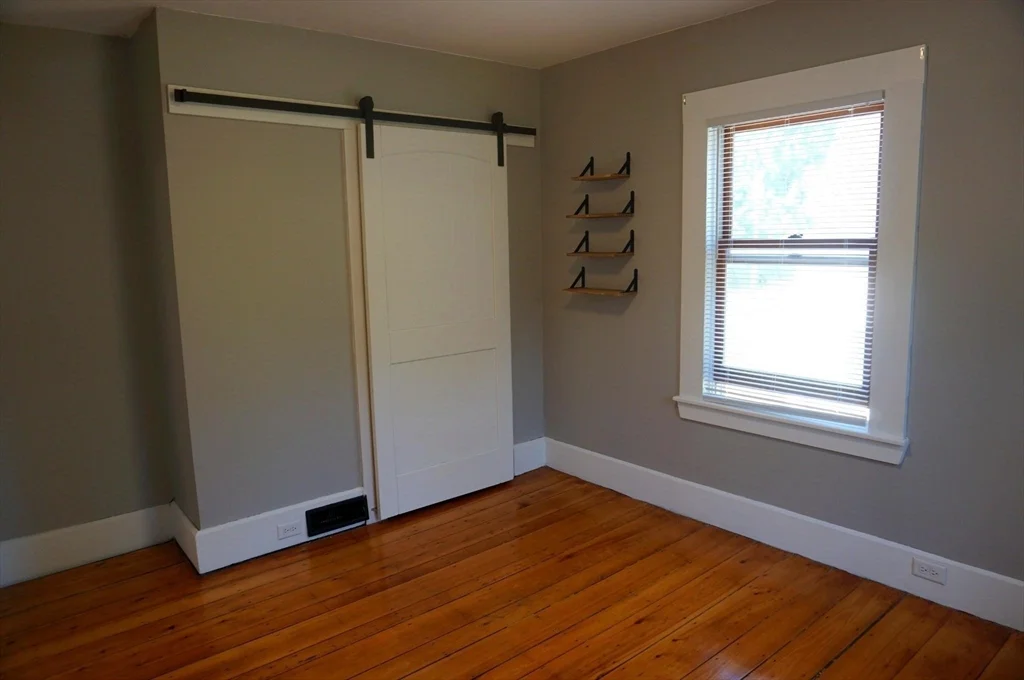 67 Mill St, Pepperell