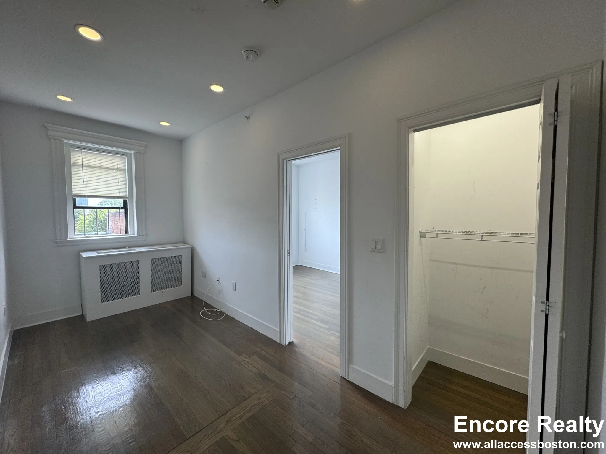 11 Queensberry St, Fenway