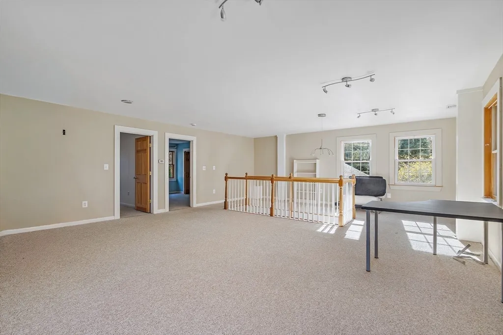 379 Concord Rd, Sudbury