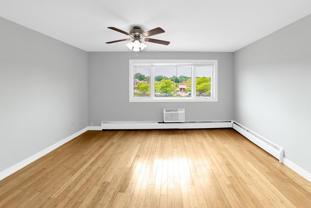 39 Willow St, West Roxbury