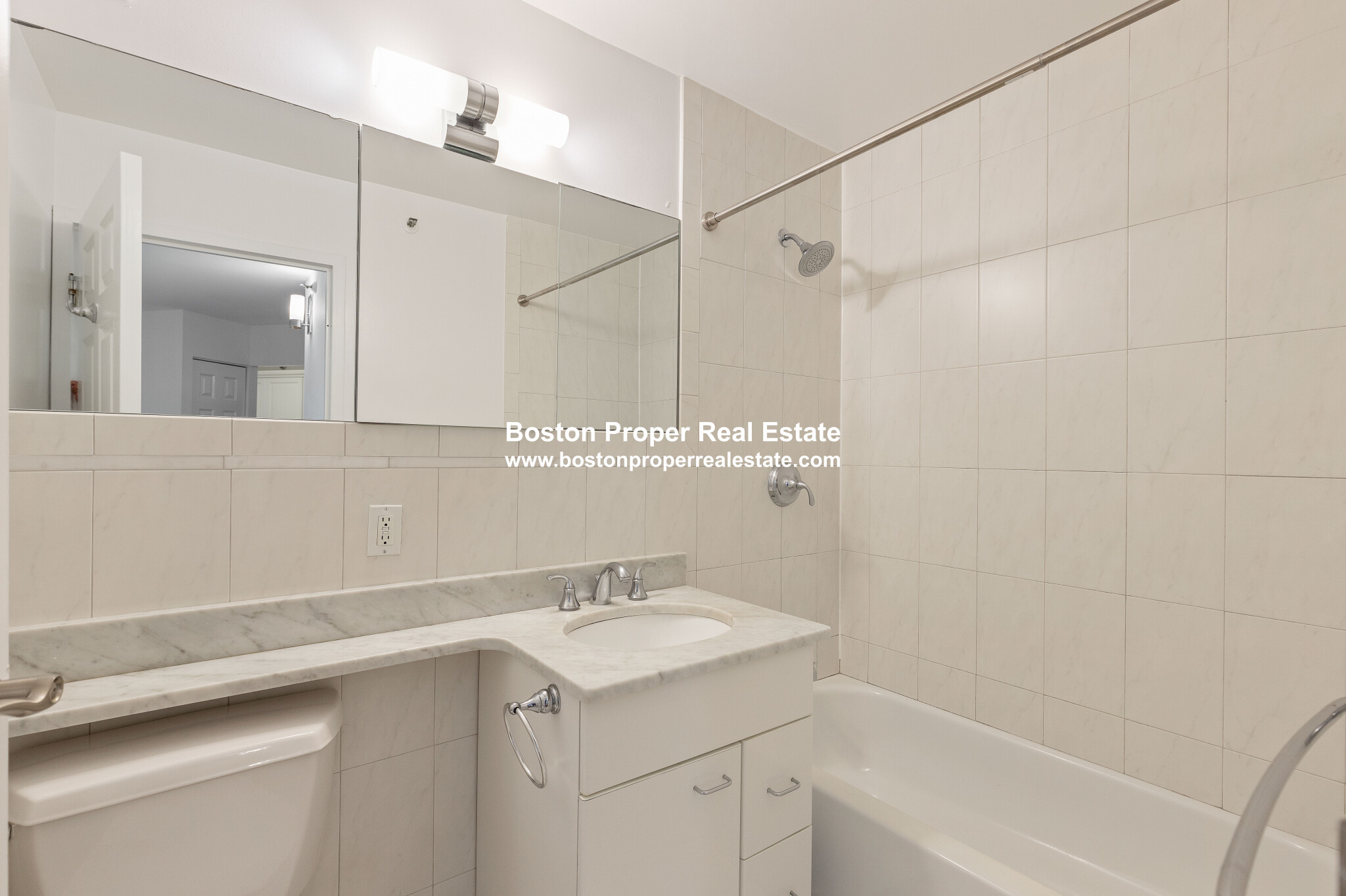 28 Exeter St, Back Bay