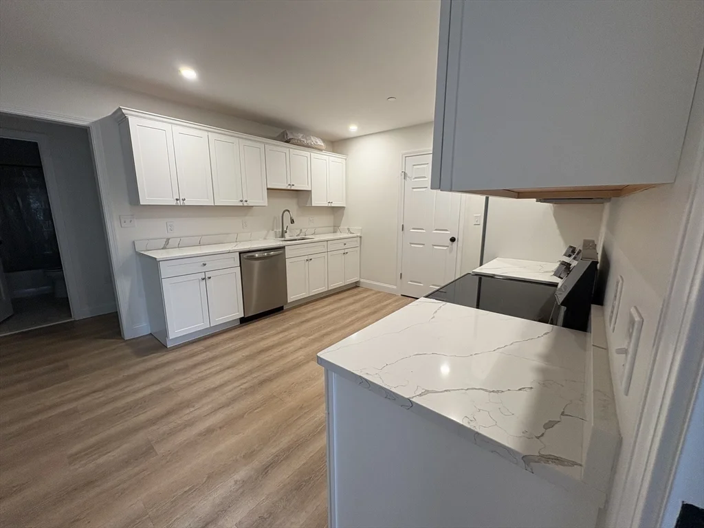 154 Granite St, Rockport