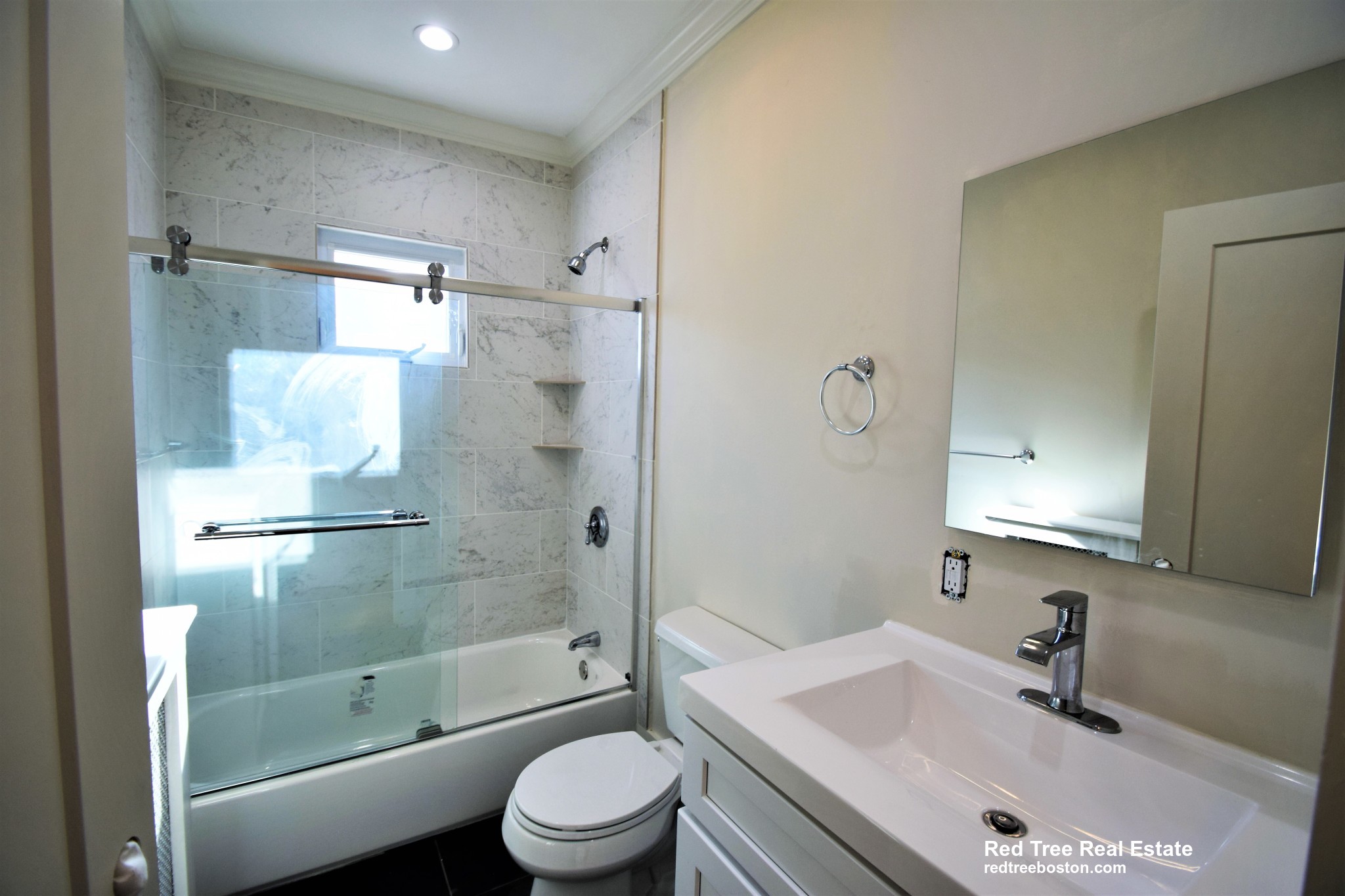 3916 Washington St, Roslindale