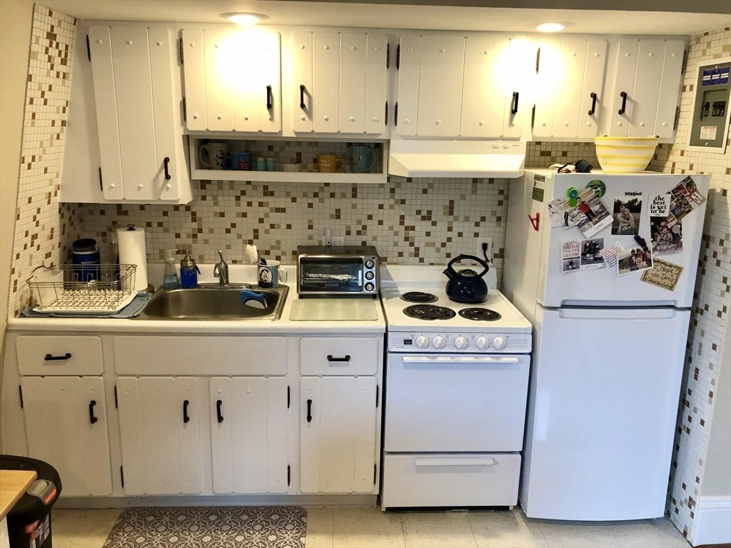 154 Central St, Magoun Square