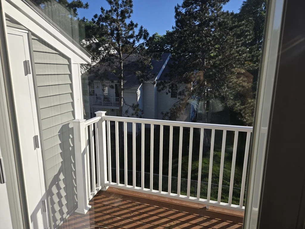 3 Post Oak Ln, Natick