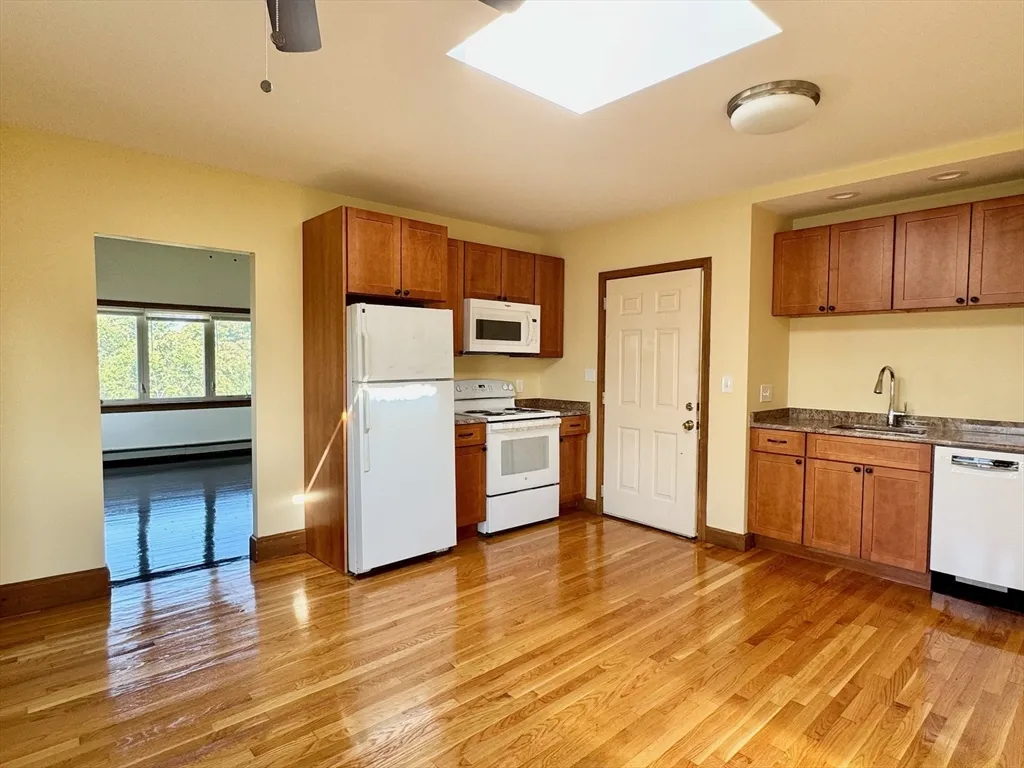 366 Bunker Hill St, Medford Street / The Neck