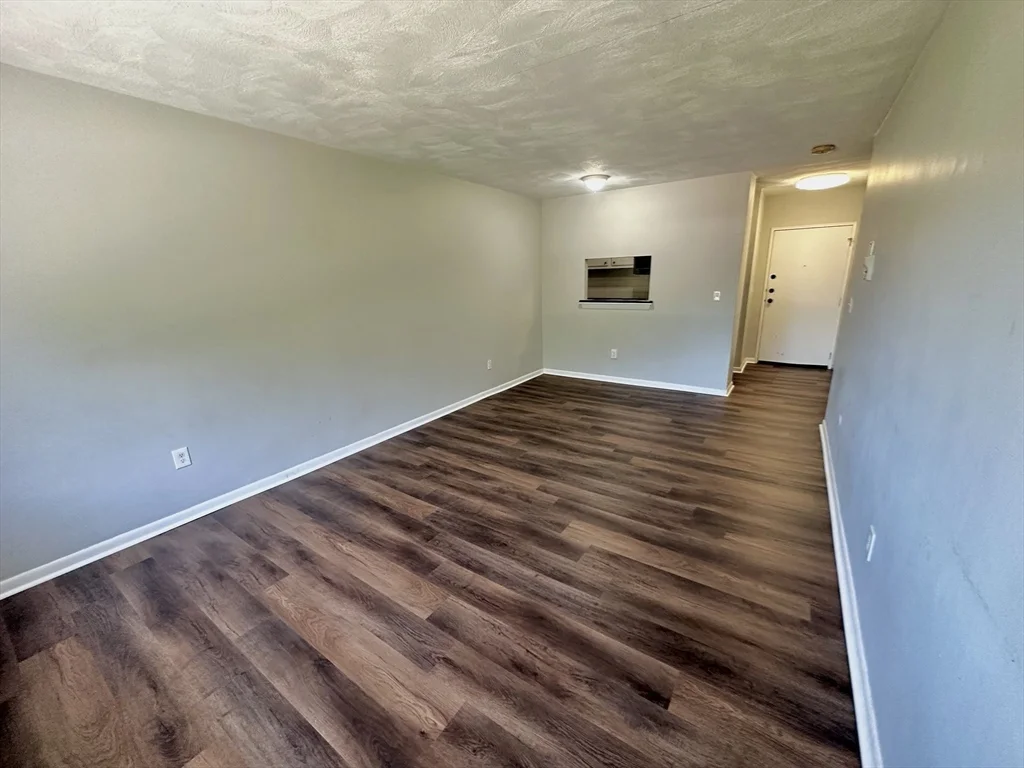 27 Willis St, Framingham