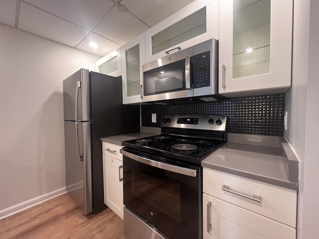 1008 Massachusetts Ave, Riverside