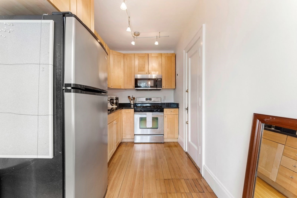 20 Concord Ave, Harvard Square