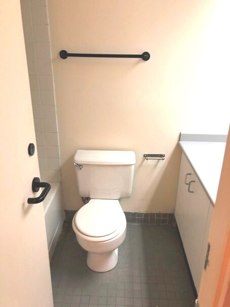 61 Brookline Ave, Fenway