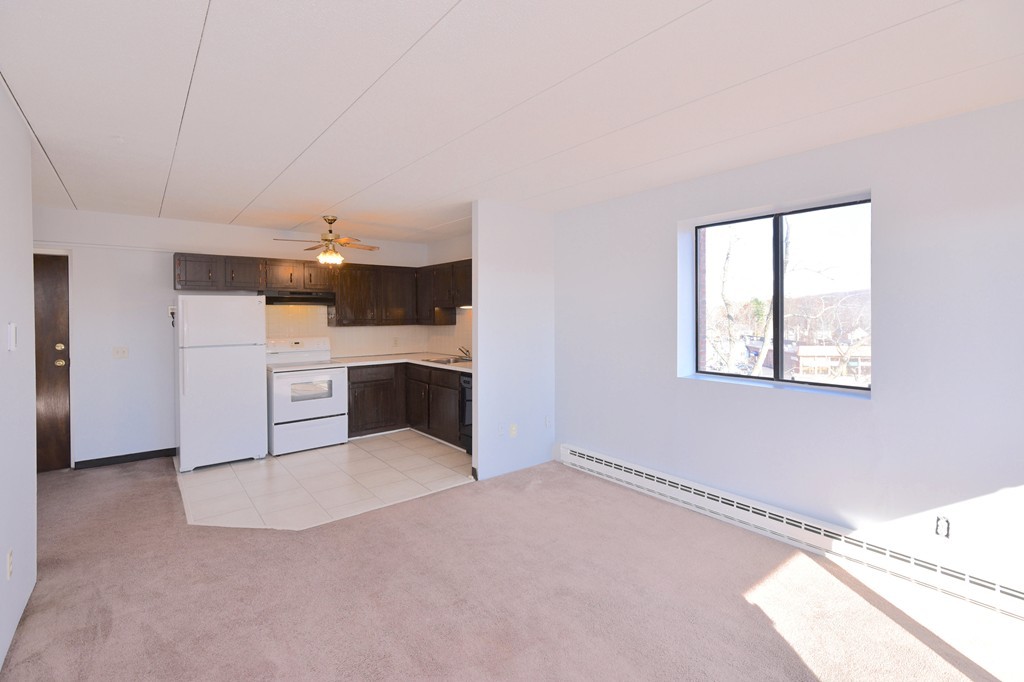 10 Main St, Framingham