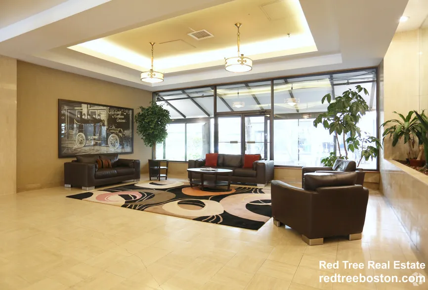 1079 Commonwealth Ave, Allston