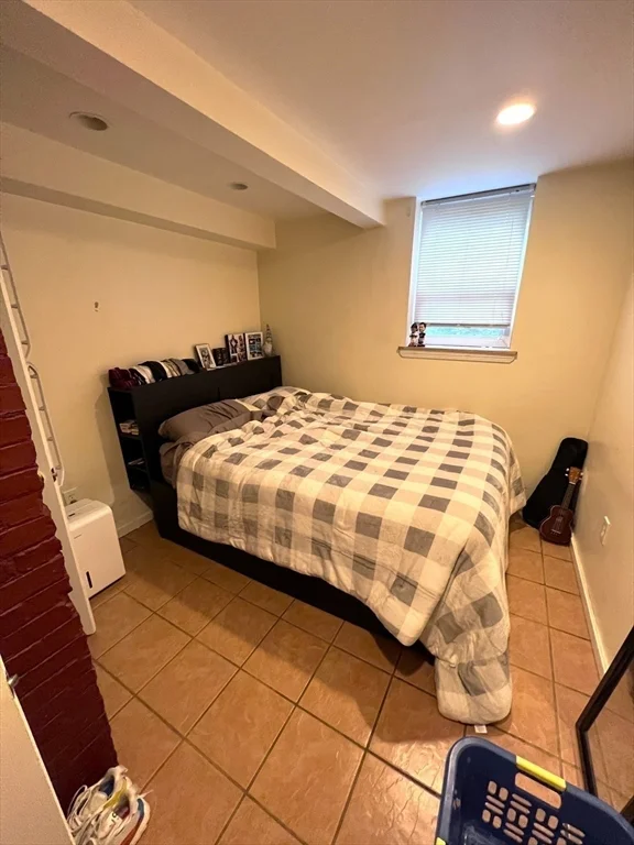 2 Paige, South Boston