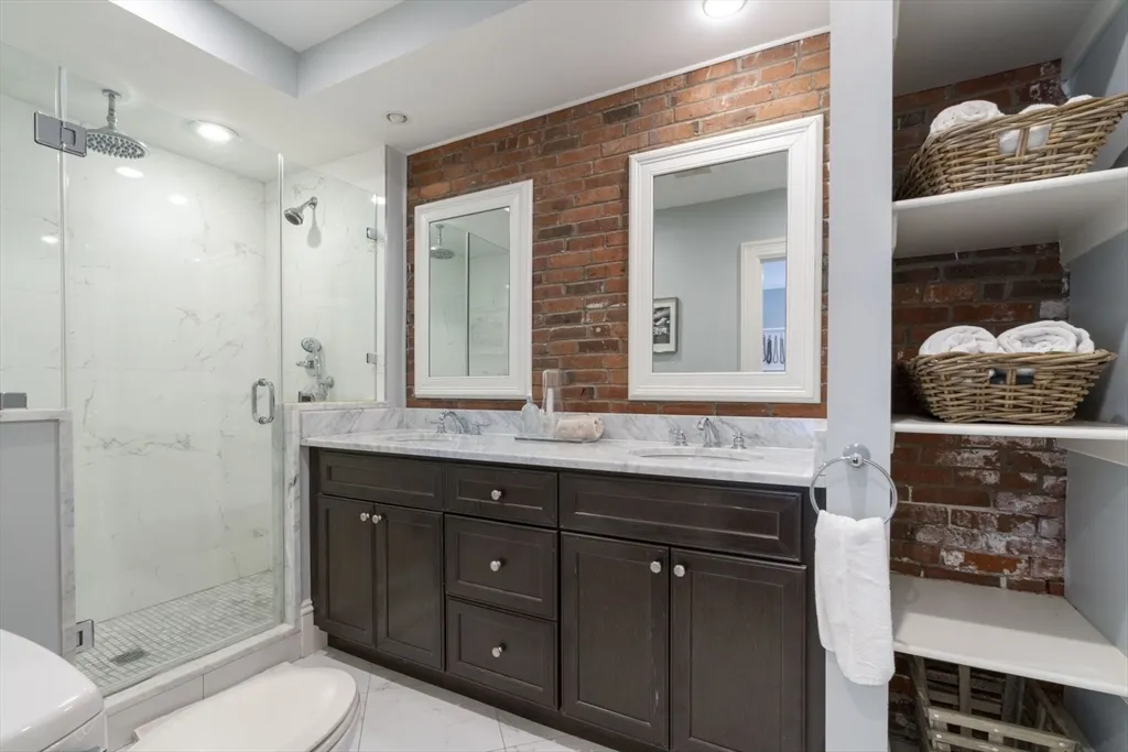 532 East Broadway, South Boston