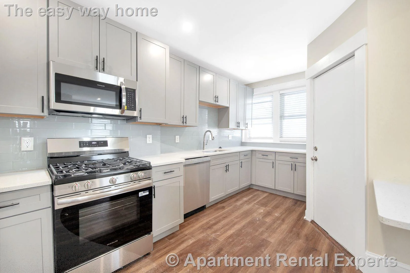 105 School St, Roxbury